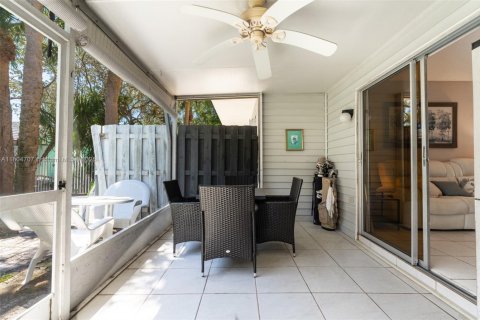 Townhouse in Pompano Beach, Florida 2 bedrooms, 93.65 sq.m. № 1935797 - photo 16