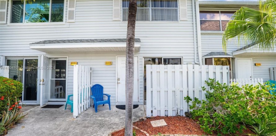Adosado en Pompano Beach, Florida 2 dormitorios, 93.65 m2 № 1935797