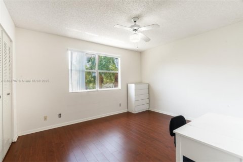 Adosado en venta en Pompano Beach, Florida, 2 dormitorios, 93.65 m2 № 1935797 - foto 10