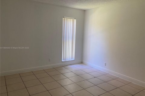 Condominio en alquiler en Tamarac, Florida, 3 dormitorios, 100.43 m2 № 1953411 - foto 7