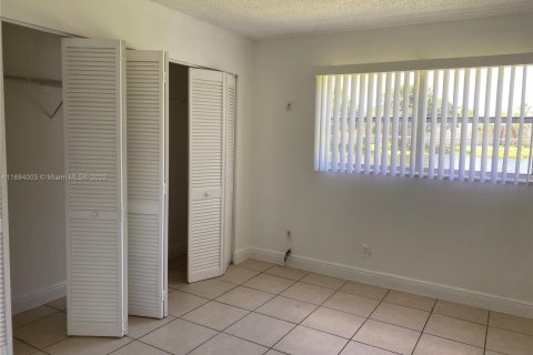 Condominio en alquiler en Tamarac, Florida, 3 dormitorios, 100.43 m2 № 1953411 - foto 20
