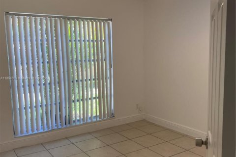 Condominio en alquiler en Tamarac, Florida, 3 dormitorios, 100.43 m2 № 1953411 - foto 13