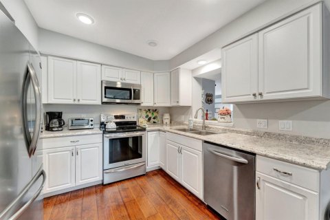 Villa ou maison à vendre à Largo, Floride: 3 chambres, 139.45 m2 № 2146703 - photo 9
