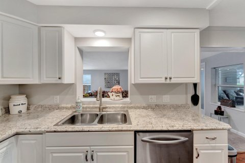 Villa ou maison à vendre à Largo, Floride: 3 chambres, 139.45 m2 № 2146703 - photo 12