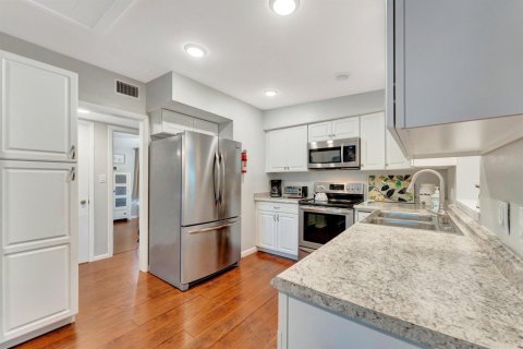 Villa ou maison à vendre à Largo, Floride: 3 chambres, 139.45 m2 № 2146703 - photo 8