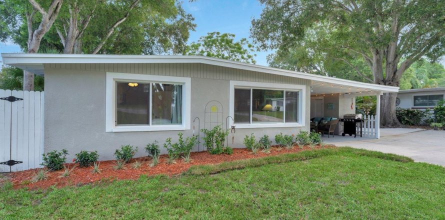 Villa ou maison à Largo, Floride 3 chambres, 139.45 m2 № 2146703