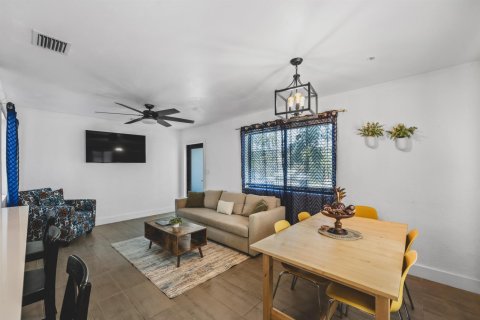 Снять в аренду квартиру в Холливуд, Флорида 3 комнаты, 102.19м2, № 2248430 - фото 12