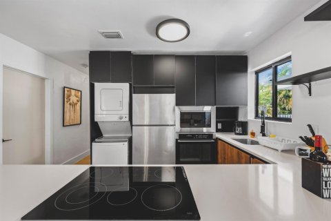 Снять в аренду квартиру в Холливуд, Флорида 3 комнаты, 102.19м2, № 2248430 - фото 16