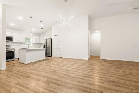 Casa en venta en Palm Coast, Florida, 3 dormitorios, 139.63 m2 № 2433352 - foto 13