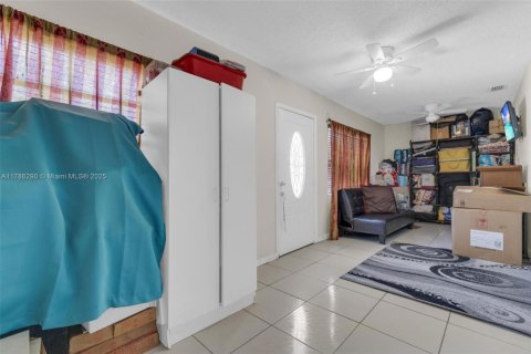 Propiedad comercial en venta en Miami, Florida, 116.87 m2 № 1701843 - foto 18