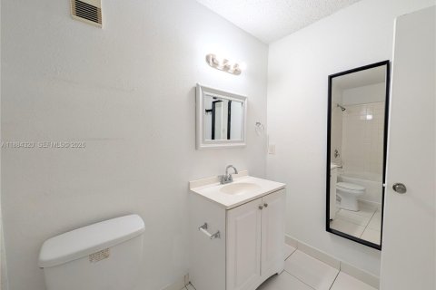 Снять в аренду кондоминиум в Майами, Флорида 1 спальня, 53.79м2, № 1931015 - фото 17