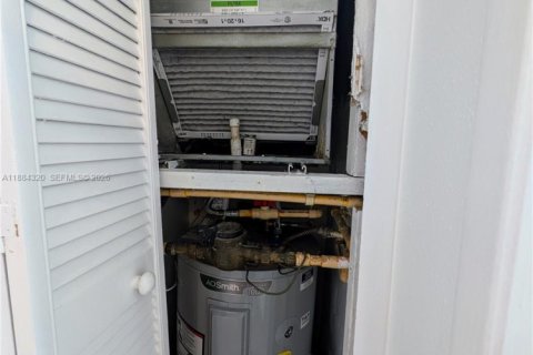 Снять в аренду кондоминиум в Майами, Флорида 1 спальня, 53.79м2, № 1931015 - фото 20