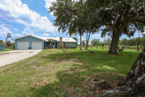 Villa ou maison à Okeechobee, Floride 3 chambres, 184.88 m2 № 2085601