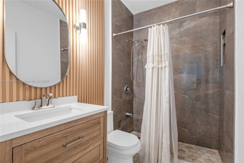 Villa ou maison à vendre à North Miami Beach, Floride: 2 chambres, 155.7 m2 № 1964004 - photo 19