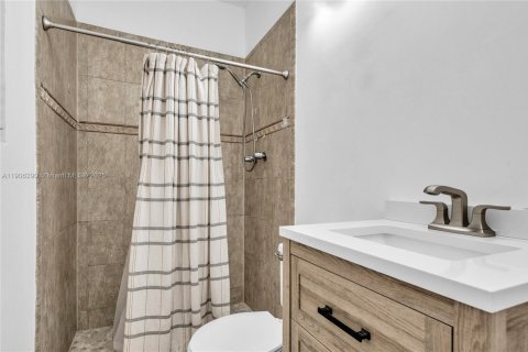 Villa ou maison à vendre à North Miami Beach, Floride: 2 chambres, 155.7 m2 № 1964004 - photo 20