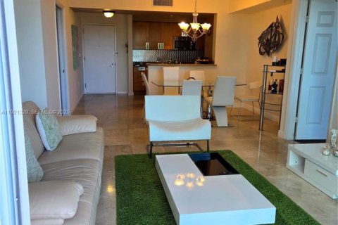 Condominio en venta en Hallandale Beach, Florida, 2 dormitorios, 100.43 m2 № 2034200 - foto 10