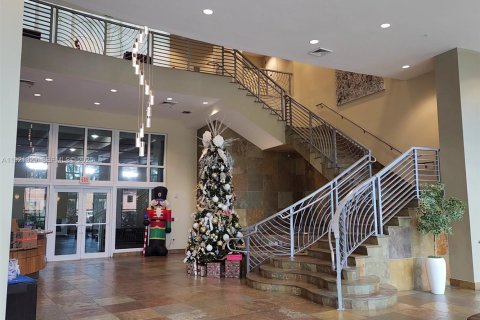 Condominio en venta en Hallandale Beach, Florida, 2 dormitorios, 100.43 m2 № 2034200 - foto 2