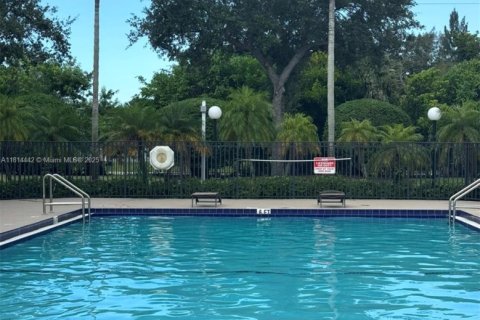 Condo in West Palm Beach, Florida, 2 bedrooms  № 1779965 - photo 17