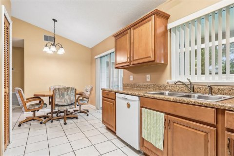 Купить виллу или дом в Апопка, Флорида 4 комнаты, 119.94м2, № 2414872 - фото 8