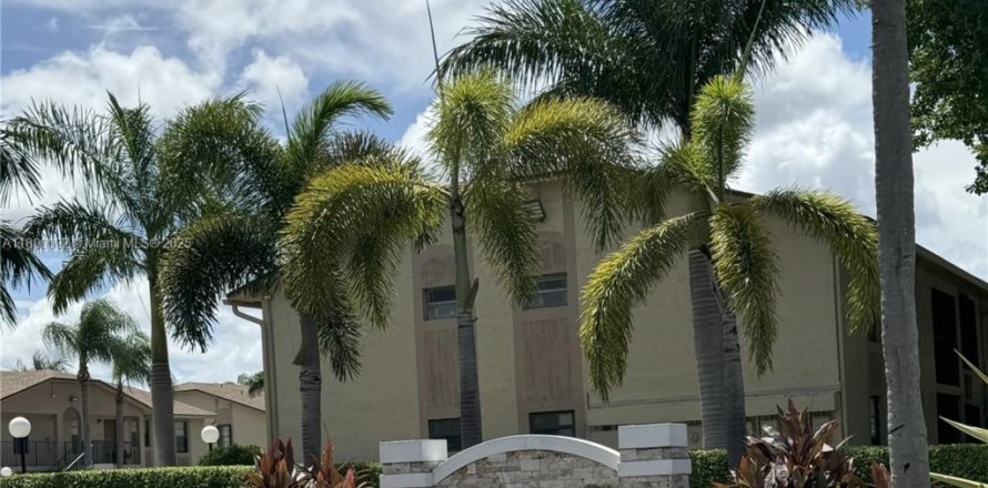 Кондоминиум с 2 спальнями в Бока-Ратон, Флорида № 1939008