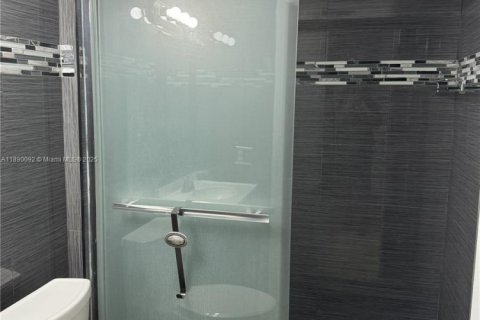 Снять в аренду кондоминиум в Бока-Ратон, Флорида 2 спальни, 84.73м2, № 1939008 - фото 8