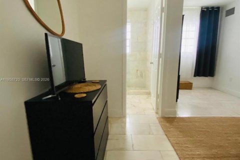 Купить кондоминиум в Майами-Бич, Флорида 1 спальня, 42.36м2, № 2017773 - фото 16