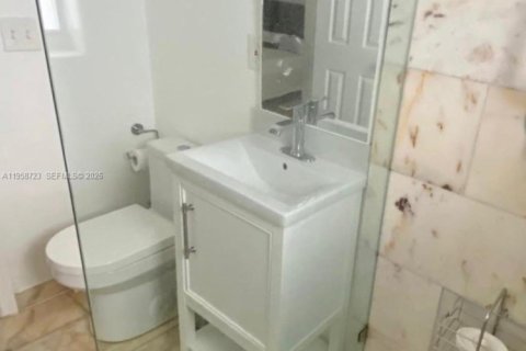 Купить кондоминиум в Майами-Бич, Флорида 1 спальня, 42.36м2, № 2017773 - фото 18