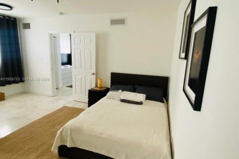 Купить кондоминиум в Майами-Бич, Флорида 1 спальня, 42.36м2, № 2017773 - фото 14