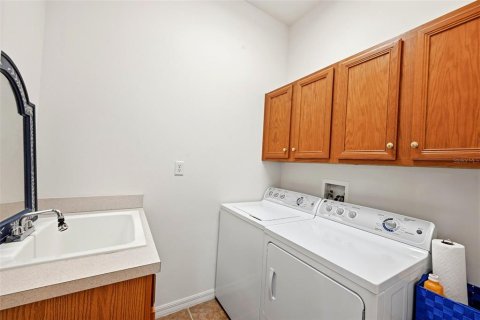 House in Leesburg, Florida 3 bedrooms, 229.75 sq.m. № 2156457 - photo 28