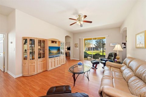 House in Leesburg, Florida 3 bedrooms, 229.75 sq.m. № 2156457 - photo 11