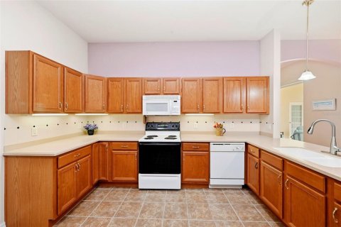 House in Leesburg, Florida 3 bedrooms, 229.75 sq.m. № 2156457 - photo 15