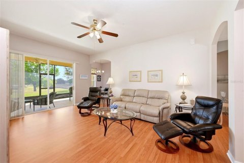 House in Leesburg, Florida 3 bedrooms, 229.75 sq.m. № 2156457 - photo 10
