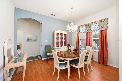 House in Leesburg, Florida 3 bedrooms, 229.75 sq.m. № 2156457 - photo 5