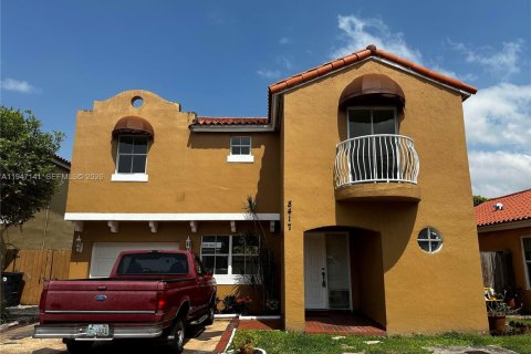 House in Miami, Florida 3 bedrooms, 145.86 sq.m. № 2003840 - photo 18