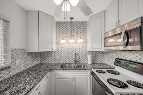 Condominio en venta en Sun City Center, Florida, 2 dormitorios, 89.19 m2 № 1608039 - foto 14