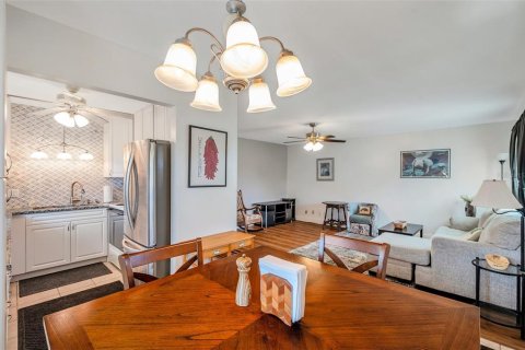 Condominio en venta en Sun City Center, Florida, 2 dormitorios, 89.19 m2 № 1608039 - foto 10
