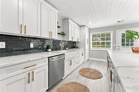 Villa ou maison à vendre à Lutz, Floride: 4 chambres, 232.35 m2 № 2403553 - photo 10