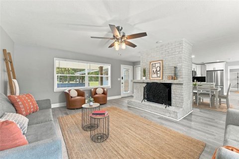 Villa ou maison à vendre à Lutz, Floride: 4 chambres, 232.35 m2 № 2403553 - photo 6