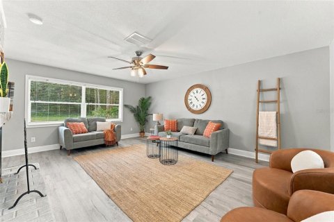 Villa ou maison à vendre à Lutz, Floride: 4 chambres, 232.35 m2 № 2403553 - photo 4
