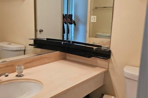 Condo in Hallandale Beach, Florida, 1 bedroom  № 2044445 - photo 6