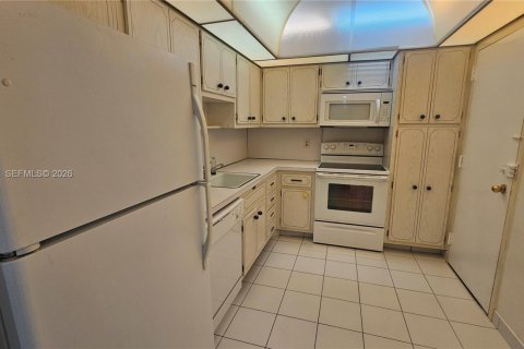 Condo in Hallandale Beach, Florida, 1 bedroom  № 2044445 - photo 8