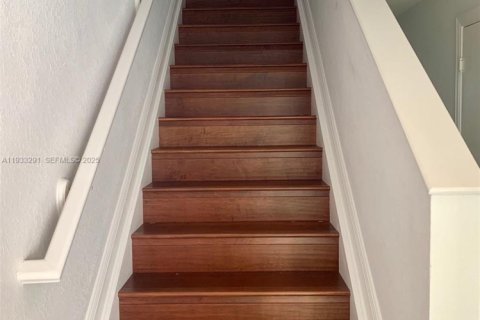 Touwnhouse à louer à Pompano Beach, Floride: 3 chambres, 184.69 m2 № 1991189 - photo 21