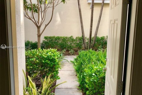 Touwnhouse à louer à Pompano Beach, Floride: 3 chambres, 184.69 m2 № 1991189 - photo 3