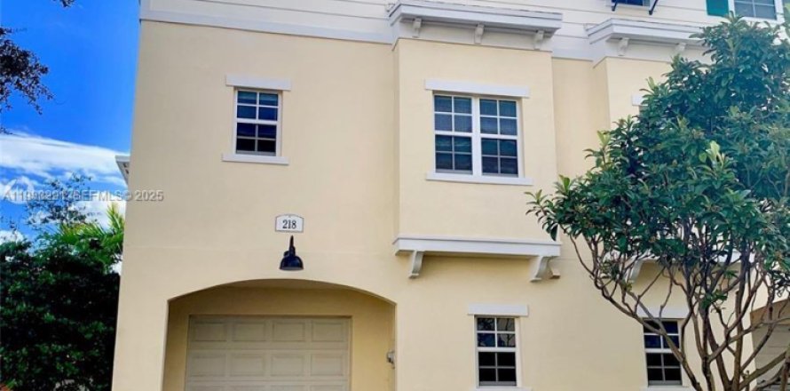 Touwnhouse à Pompano Beach, Floride 3 chambres, 184.69 m2 № 1991189