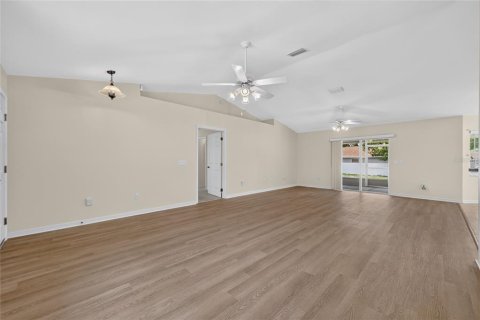 Villa ou maison à vendre à Summerfield, Floride: 2 chambres, 151.9 m2 № 2258697 - photo 10