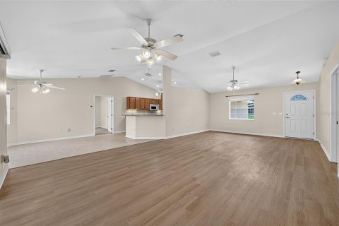 Villa ou maison à vendre à Summerfield, Floride: 2 chambres, 151.9 m2 № 2258697 - photo 13