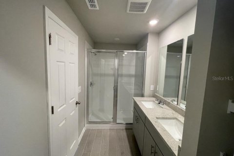 Townhouse in Davenport, Florida 3 bedrooms, 137.96 sq.m. № 2202517 - photo 18