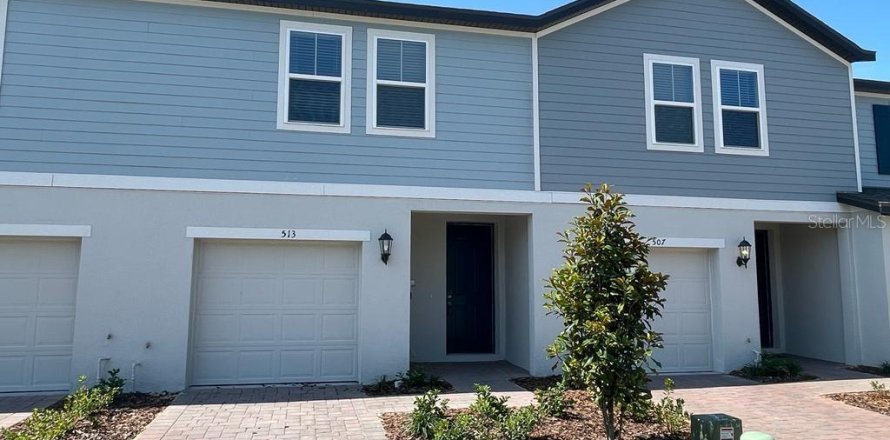Townhouse in Davenport, Florida 3 bedrooms, 137.96 sq.m. № 2202517