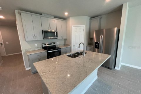 Townhouse in Davenport, Florida 3 bedrooms, 137.96 sq.m. № 2202517 - photo 6