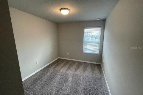 Townhouse in Davenport, Florida 3 bedrooms, 137.96 sq.m. № 2202517 - photo 13